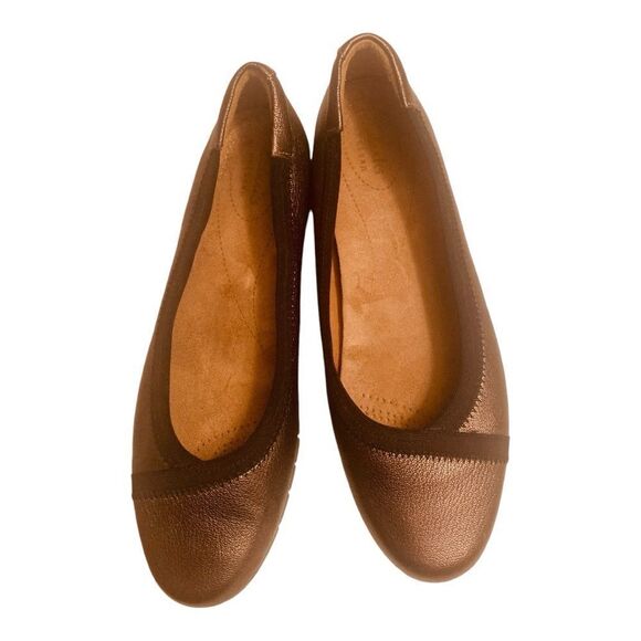 Clarks Artisan Metallic Slip On Shoes - Picture 2 of 8